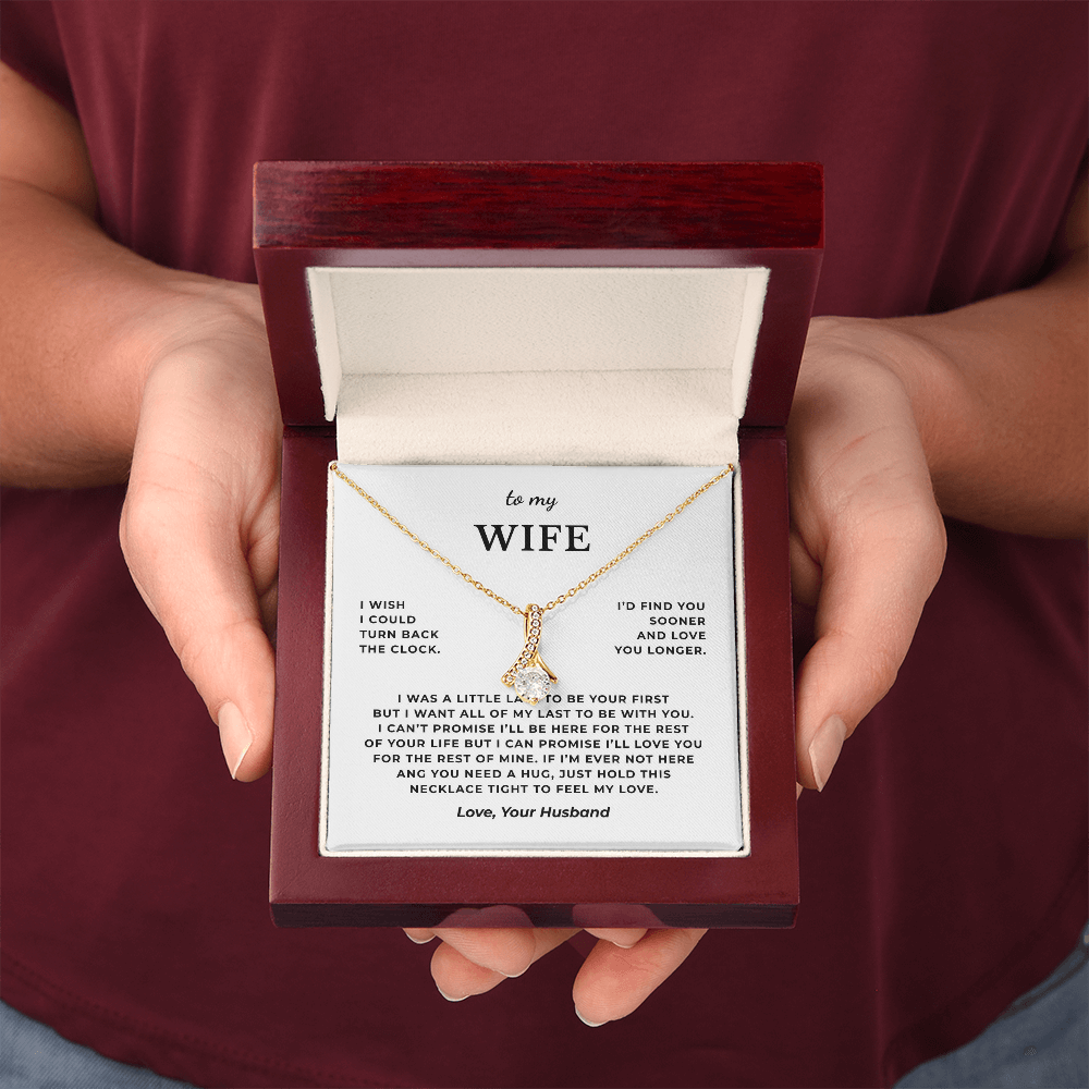 To My Wife Interlocking Hearts Necklace