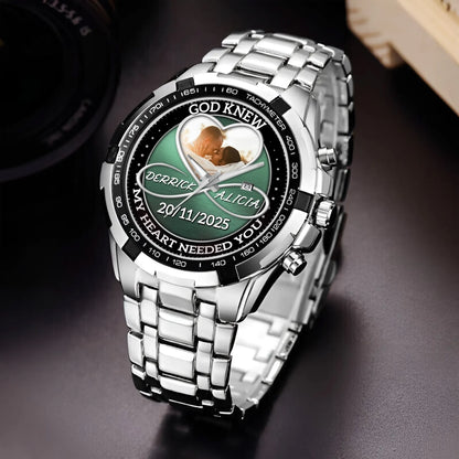 Mockup Men Quartz Wristwatch 4