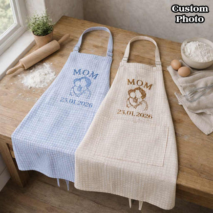 Personalized “MOM” Linen Apron – Custom Embroidered Gift for Mother
