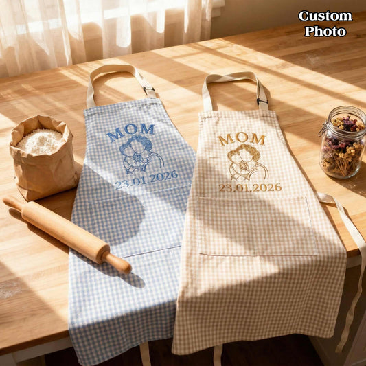 Personalized “MOM” Linen Apron – Custom Embroidered Gift for Mother