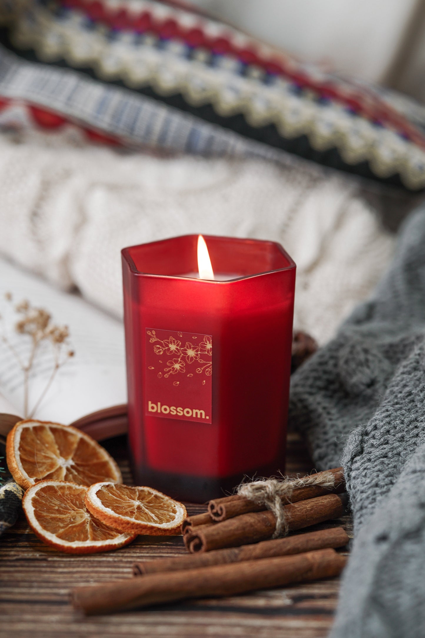 Personalized Hidden Message Scented Candle with NFC – 7.4oz (Hexagonal Candle)