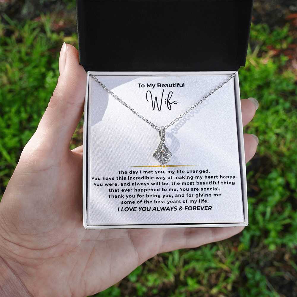 To My Beautiful Wife Interlocking Hearts Necklace