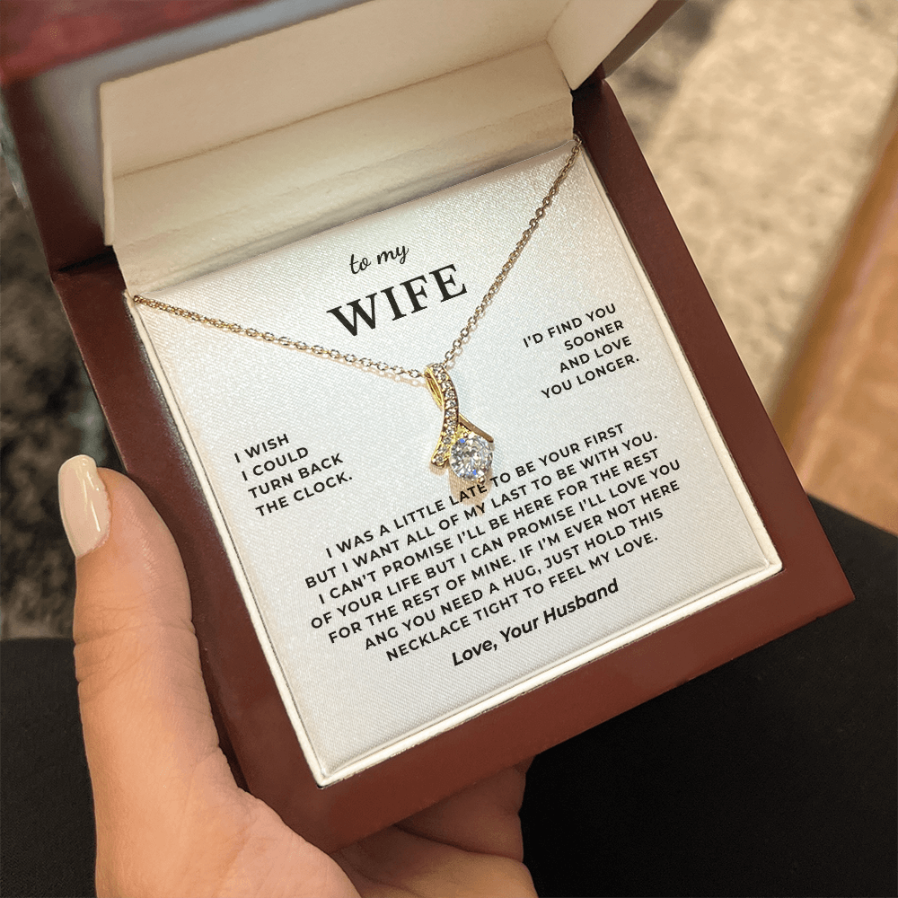 To My Wife Interlocking Hearts Necklace