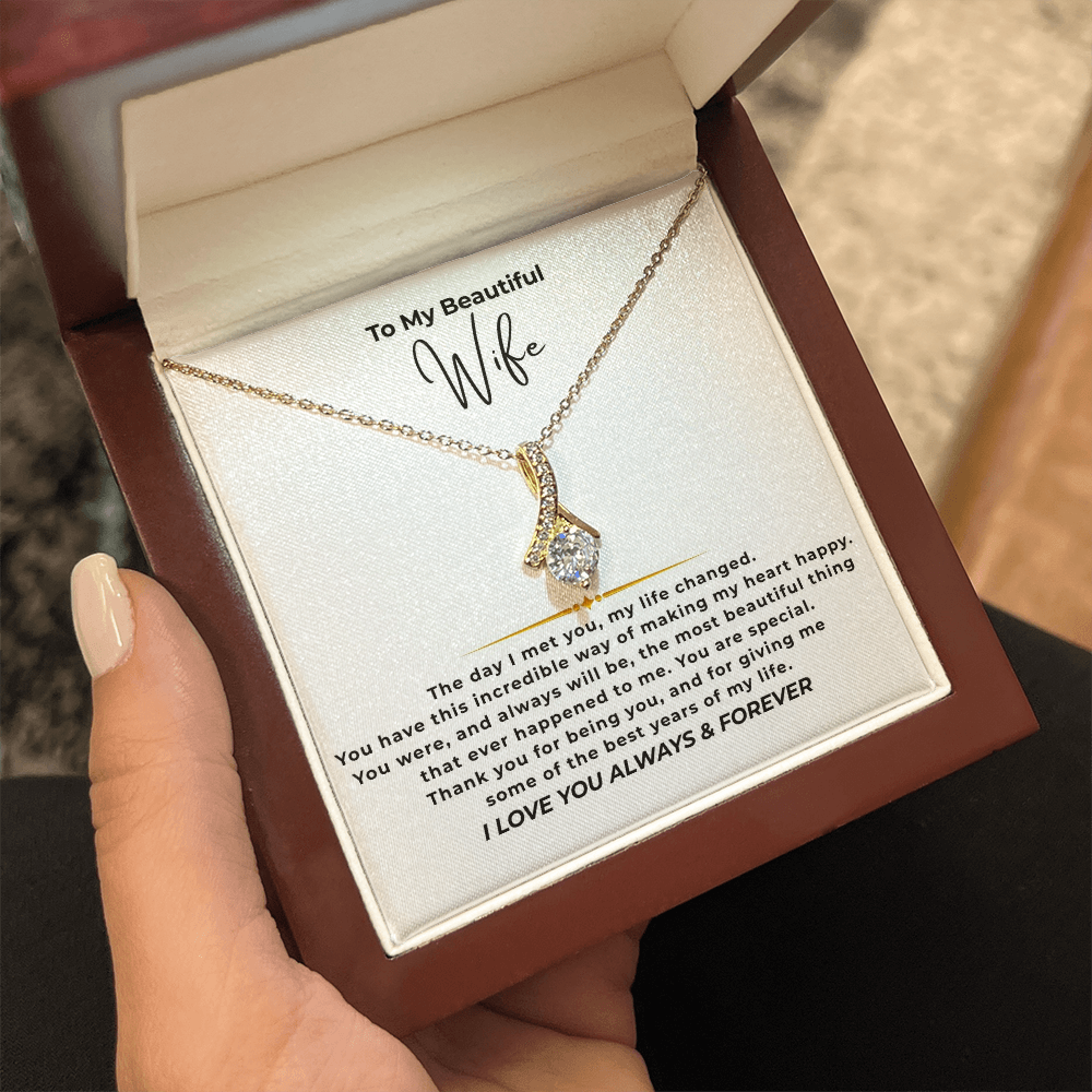 To My Beautiful Wife Interlocking Hearts Necklace